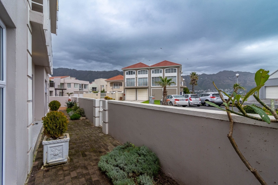 8 Bedroom Property for Sale in Harbour Island Western Cape